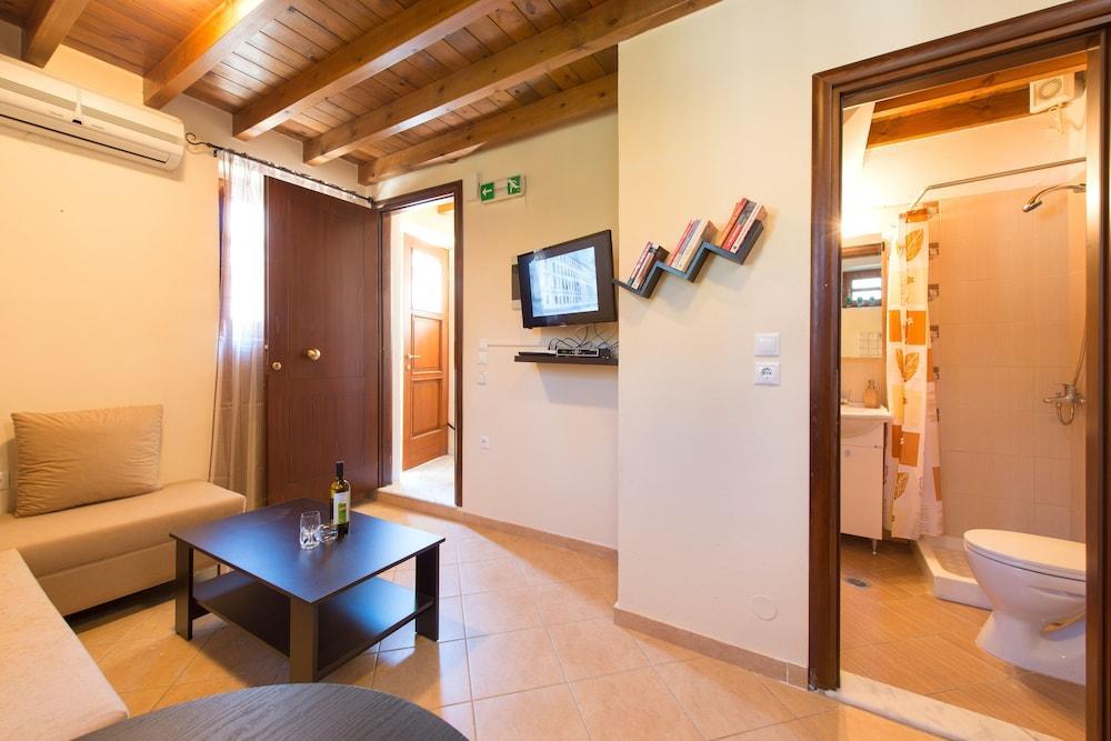 3 Charites Old Town Apartment Rhodes City Екстериор снимка